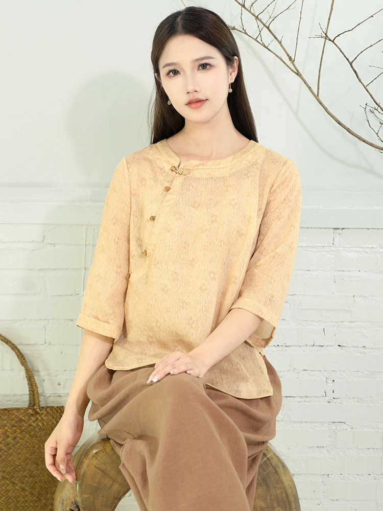 Новая летняя женская футболка свободного кроя с круглым вырезом, в китайском национальном стиле, с шелковой вышивкой, модная повседневная одежда
Новая летняя женская футболка свободного кроя с круглым вырезом, в китайском национальном стиле, с шелковой вышивкой, модная повседневная одежда