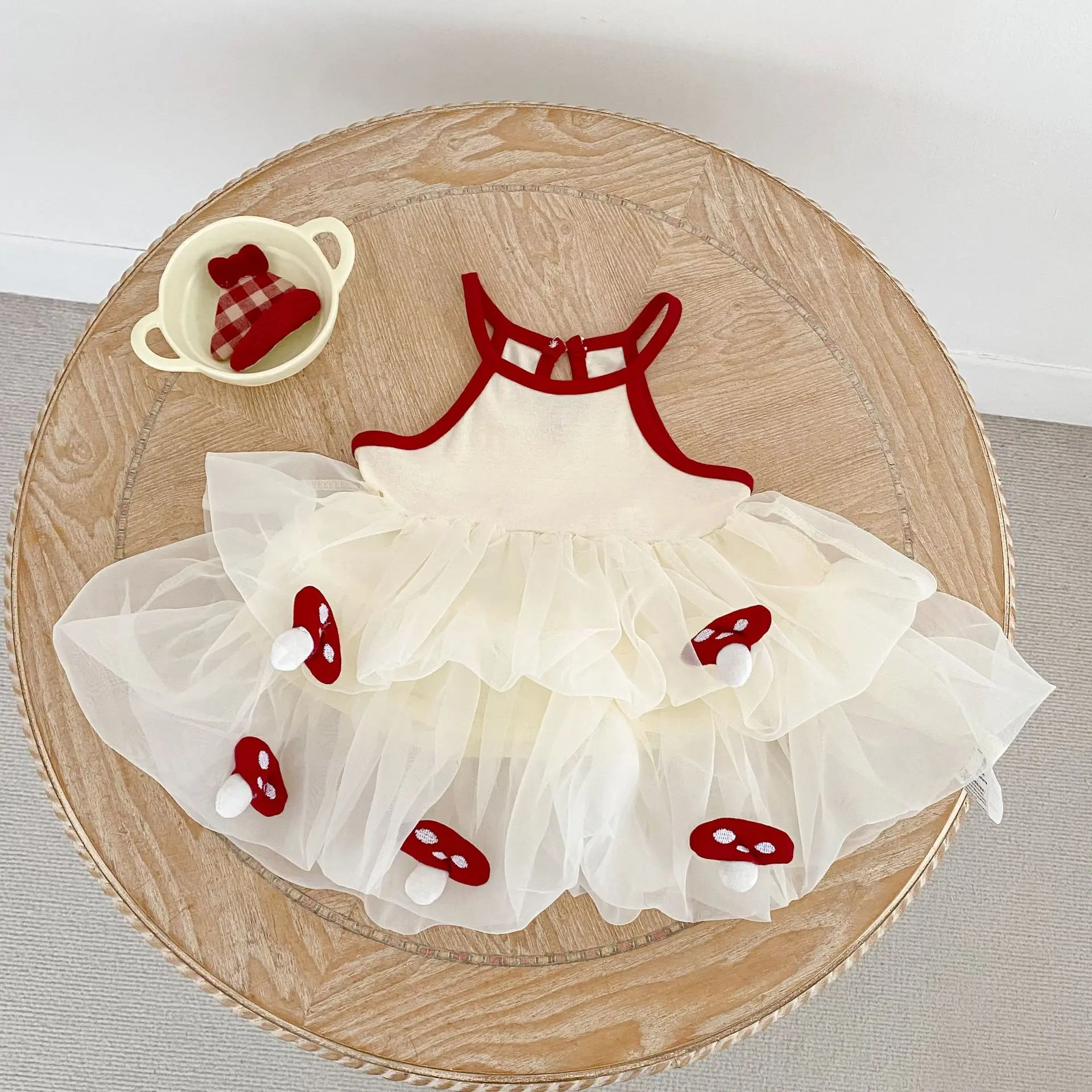 2026 Summer New Girls Sleeveless Sling Dress Cotton Children Princess Dress Cute Baby Girl Mesh Puff Dress Kids Clothes
2026 Summer New Girls Sleeveless Sling Dress Cotton Children Princess Dress Cute Baby Girl Mesh Puff Dress Kids Clothes