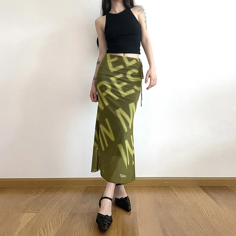 European and American style summer new women's fashion trend letter print pixel style Fanny pack hip skirt
European and American style summer new women's fashion trend letter print pixel style Fanny pack hip skirt