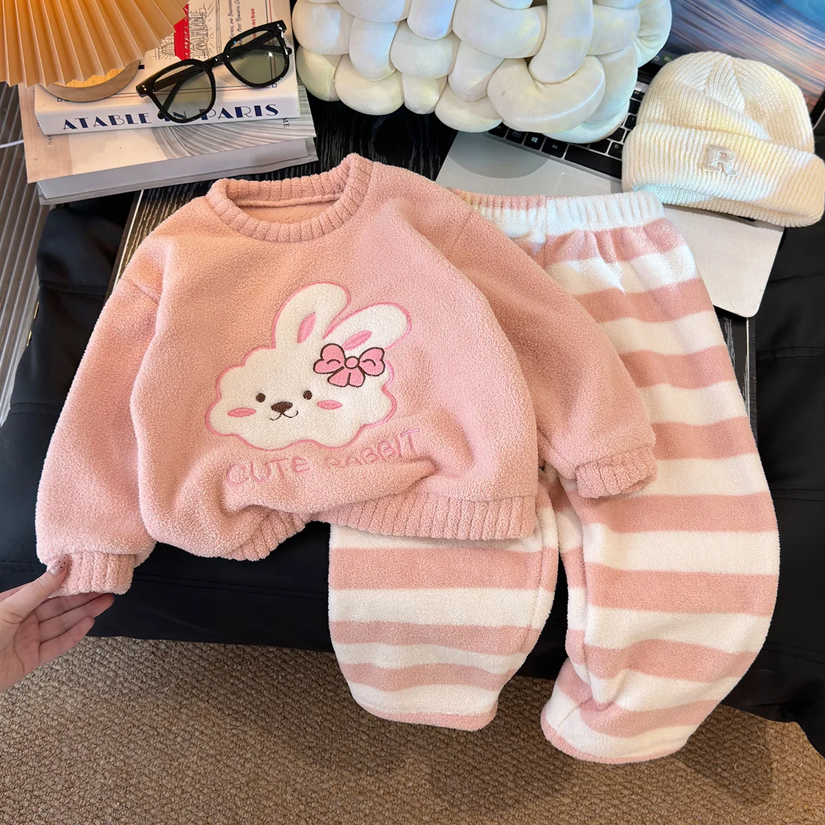 Cute Girls Pajama Set Panda Bunny Print Soft Children Fleece Loungewear 2PCS Autumn Winter Warm Boys Girls Homewear
Cute Girls Pajama Set Panda Bunny Print Soft Children Fleece Loungewear 2PCS Autumn Winter Warm Boys Girls Homewear
