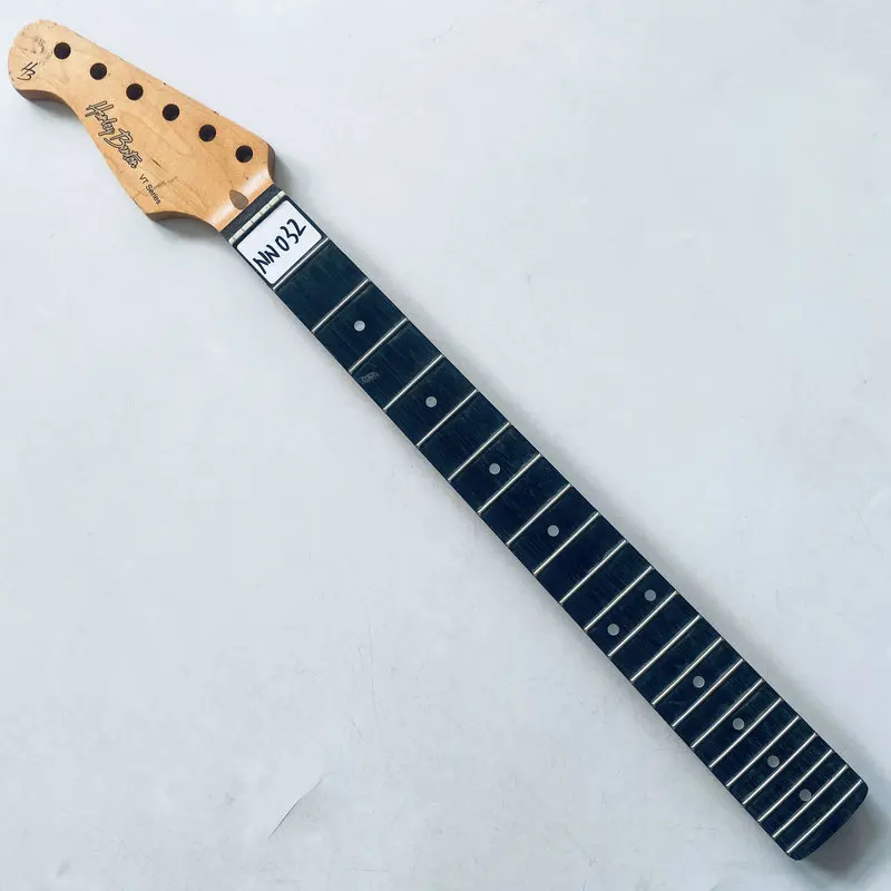 NN032 Mini Size Original HB Brand Left Hand ST Guitar 22 Frets Electric Guitar Neck Maple Rosewood Replace and DIY Surface Dirty
NN032 Mini Size Original HB Brand Left Hand ST Guitar 22 Frets Electric Guitar Neck Maple Rosewood Replace and DIY Surface Dirty