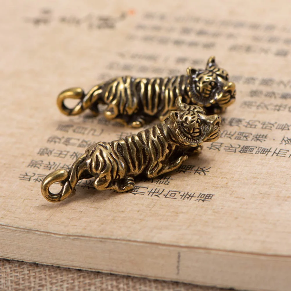 10Pcs Retro Brass Tiger Decor Pendants Exquisite Craft DIY Keychain Ornaments Hanging Decor Brass Craft DIY Pendant
10Pcs Retro Brass Tiger Decor Pendants Exquisite Craft DIY Keychain Ornaments Hanging Decor Brass Craft DIY Pendant