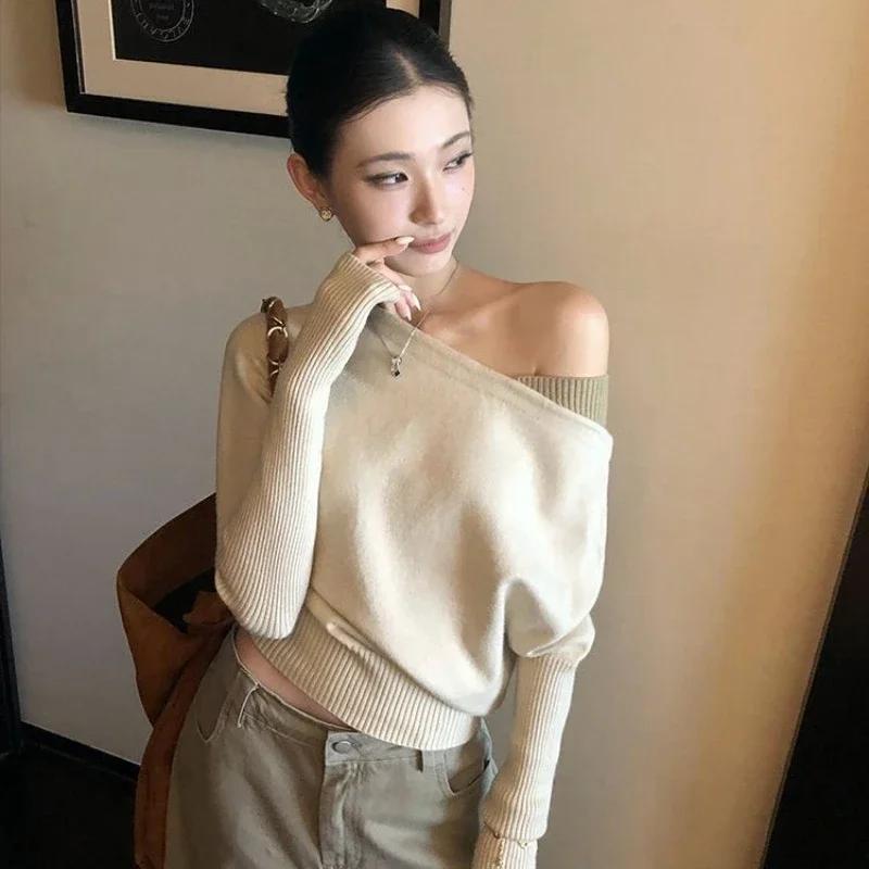 2025-летний вязаный свитер с длинными рукавами и плечами, женский стиль, повседневный топ с цветными блоками, дизайн, трикотаж с воротником на одно плечо
2025-летний вязаный свитер с длинными рукавами и плечами, женский стиль, повседневный топ с цветными блоками, дизайн, трикотаж с воротником на одно плечо