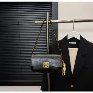 Новая весенняя сумка на цепочке 2024 года — небольшой квадратный кошелек с застежкой-застежкой, многосторонняя сумка через плечо/плечо, модный винтажный аксессуар
Новая весенняя сумка на цепочке 2024 года — небольшой квадратный кошелек с застежкой-застежкой, многосторонняя сумка через плечо/плечо, модный винтажный аксессуар