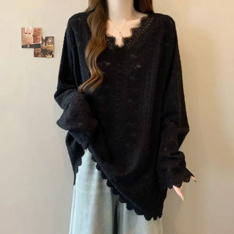 Элегантная женская футболка в корейском стиле, свободного кроя, с длинным рукавом, с вырезом в форме буквы V, с кружевными вставками, для стройного силуэта
Элегантная женская футболка в корейском стиле, свободного кроя, с длинным рукавом, с вырезом в форме буквы V, с кружевными вставками, для стройного силуэта