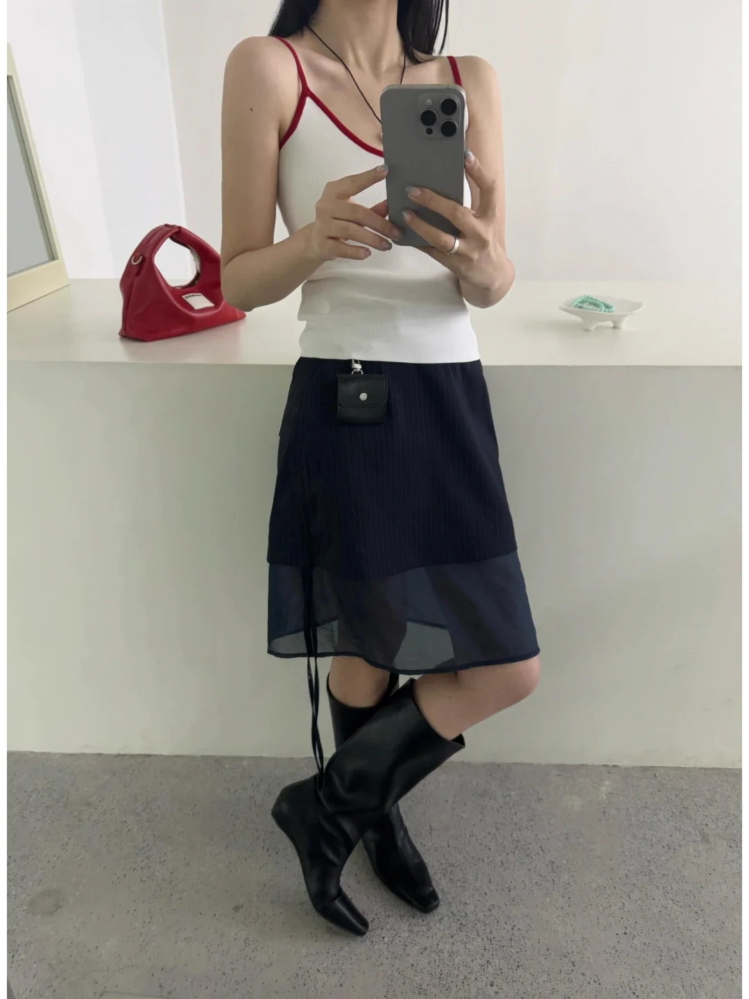Korean Style A-Line Midi Skirt with Mesh Splicing Design for Women Commute Slimming High Waist Belted Spring New Arrival
Korean Style A-Line Midi Skirt with Mesh Splicing Design for Women Commute Slimming High Waist Belted Spring New Arrival