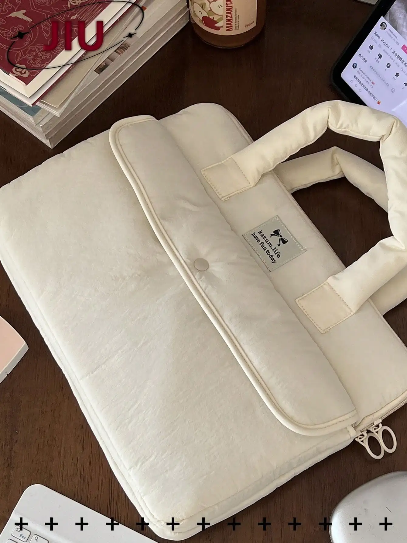 Soft-Padded Laptop Tote Bag, Lightweight Handheld Computer Case With Button Closure, Shockproof Tablet Sleeve For 11/13/14/15.6 Inches. Suitable For Students, Junior High School Students, High School Students, Nurses, Teachers, Business People, Travelers,
Soft-Padded Laptop Tote Bag, Lightweight Handheld Computer Case With Button Closure, Shockproof Tablet Sleeve For 11/13/14/15.6 Inches. Suitable For Students, Junior High School Students, High School Students, Nurses, Teachers, Business People, Travelers,