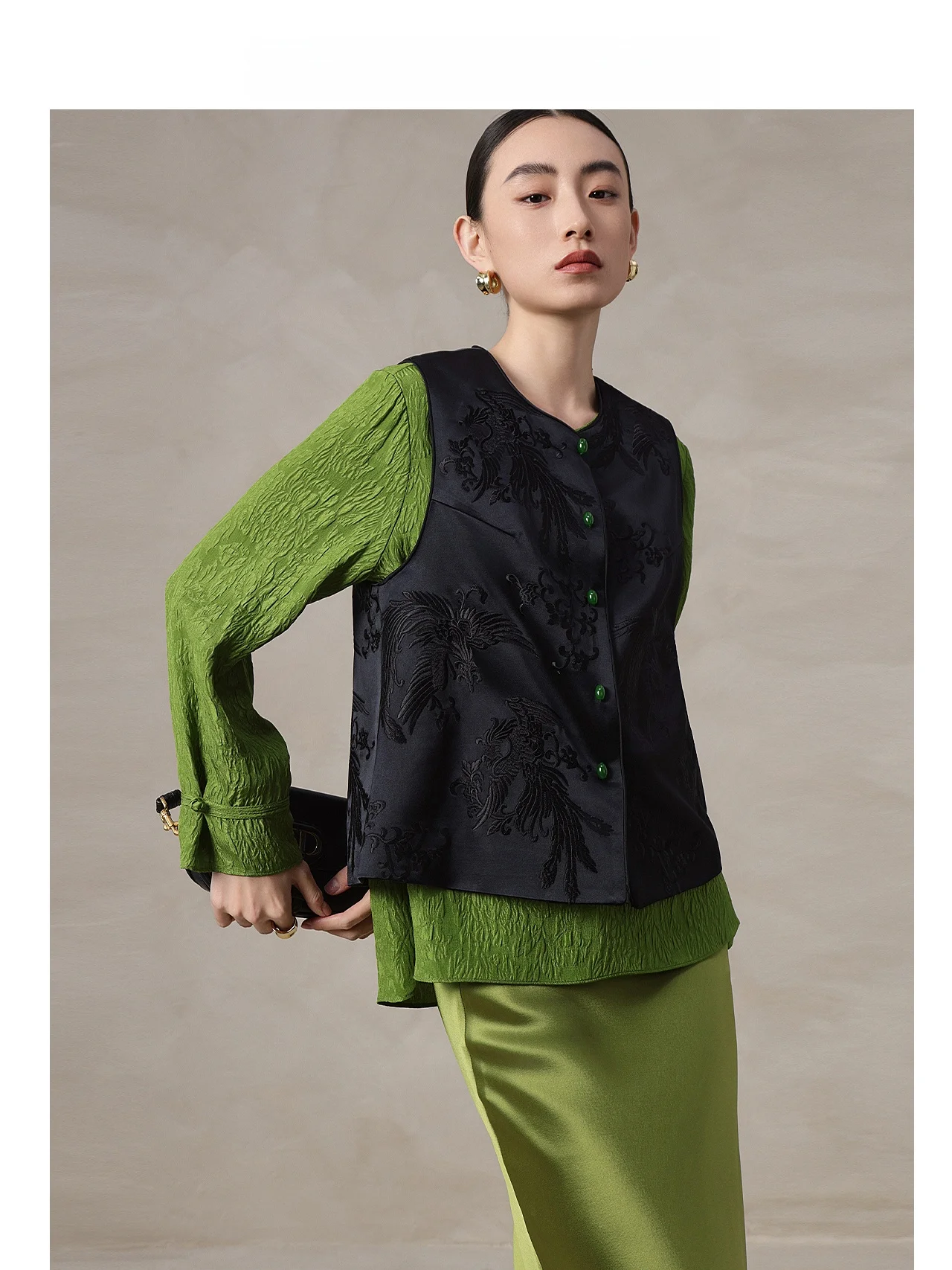 Annibycn High-End New Chinese Style Women's Jacket Embroidered Vest Elegantly Light National Style Outerwear Acetate Fabric
Annibycn High-End New Chinese Style Women's Jacket Embroidered Vest Elegantly Light National Style Outerwear Acetate Fabric