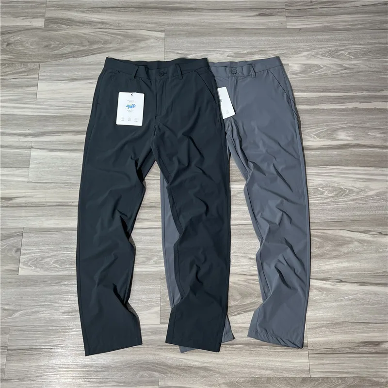 Мужские летние легкие быстросохнущие дышащие эластичные прямые брюки из ледяного шелка, универсальные повседневные брюки...
Мужские летние легкие быстросохнущие дышащие эластичные прямые брюки из ледяного шелка, универсальные повседневные брюки...