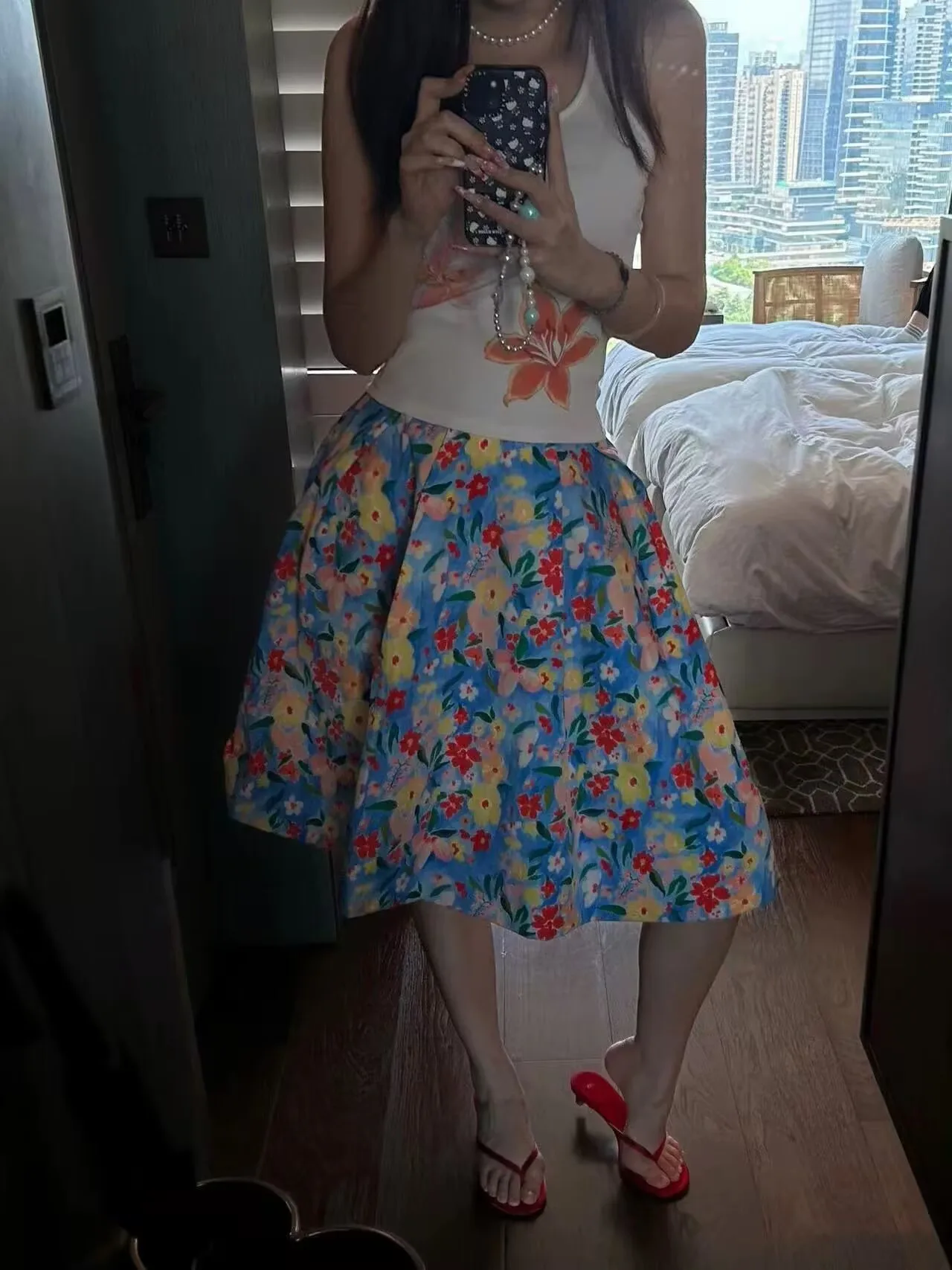 Летняя женская мини-юбка с принтом в цветочек и пышным подолом, повседневная, универсальная
Летняя женская мини-юбка с принтом в цветочек и пышным подолом, повседневная, универсальная