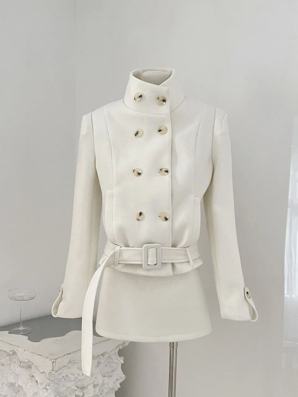 Retro High Waist Slim Fit Woolen Coat Stand Collar Waist Cinching mid Length Top And Half Skirt Two Piece Set for Women
Retro High Waist Slim Fit Woolen Coat Stand Collar Waist Cinching mid Length Top And Half Skirt Two Piece Set for Women