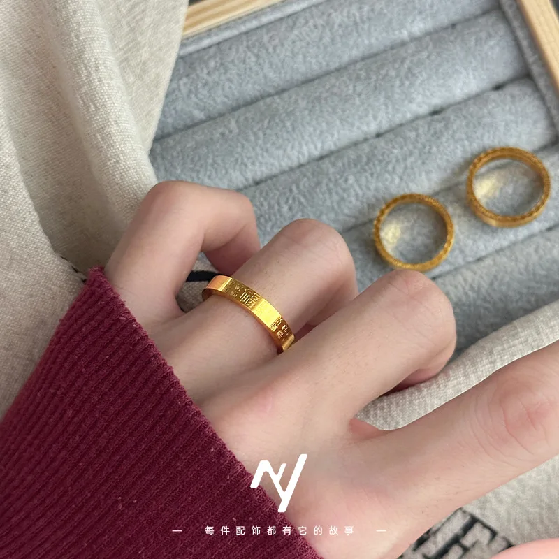 Высококачественный стиль True Gold 999: эссенция мужских и женских высококачественных простых круговых нишевых дизайнов Baifu.
Высококачественный стиль True Gold 999: эссенция мужских и женских высококачественных простых круговых нишевых дизайнов Baifu.