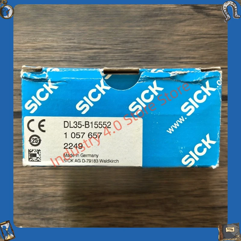 New in box DL35-B15552 1057657 sensor
New in box DL35-B15552 1057657 sensor