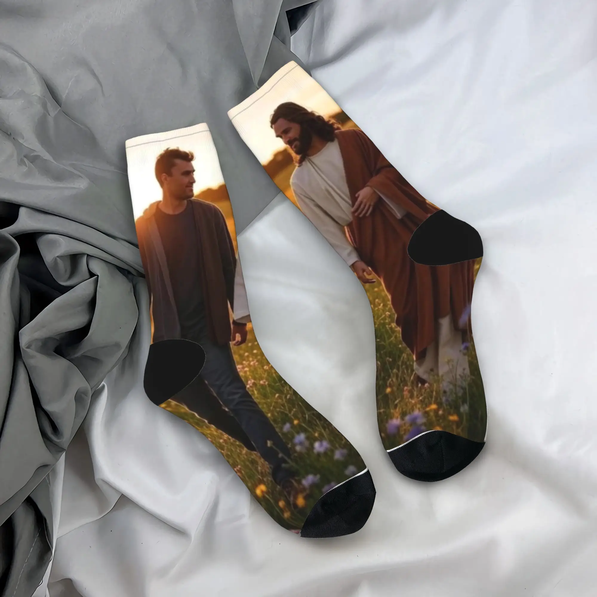 Мужские носки Charlie Kirk Walking With Jesus In Field At Sunset Чулки Осенние современные средние мягкие носки Дизайн Нескользящие носки
Мужские носки Charlie Kirk Walking With Jesus In Field At Sunset Чулки Осенние современные средние мягкие носки Дизайн Нескользящие носки