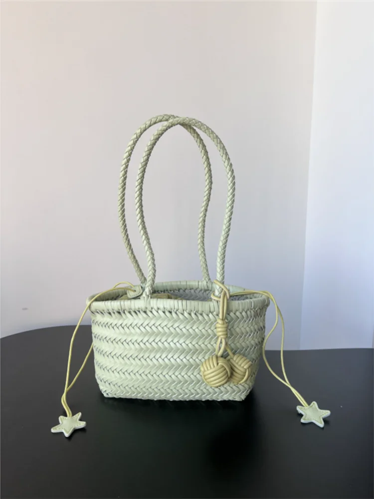 French Leather Woven Bag Fashion Simple Basket Bag Retro Advanced Handmade Bag New Versatile Commuting Women's Shoulder Handbag
French Leather Woven Bag Fashion Simple Basket Bag Retro Advanced Handmade Bag New Versatile Commuting Women's Shoulder Handbag