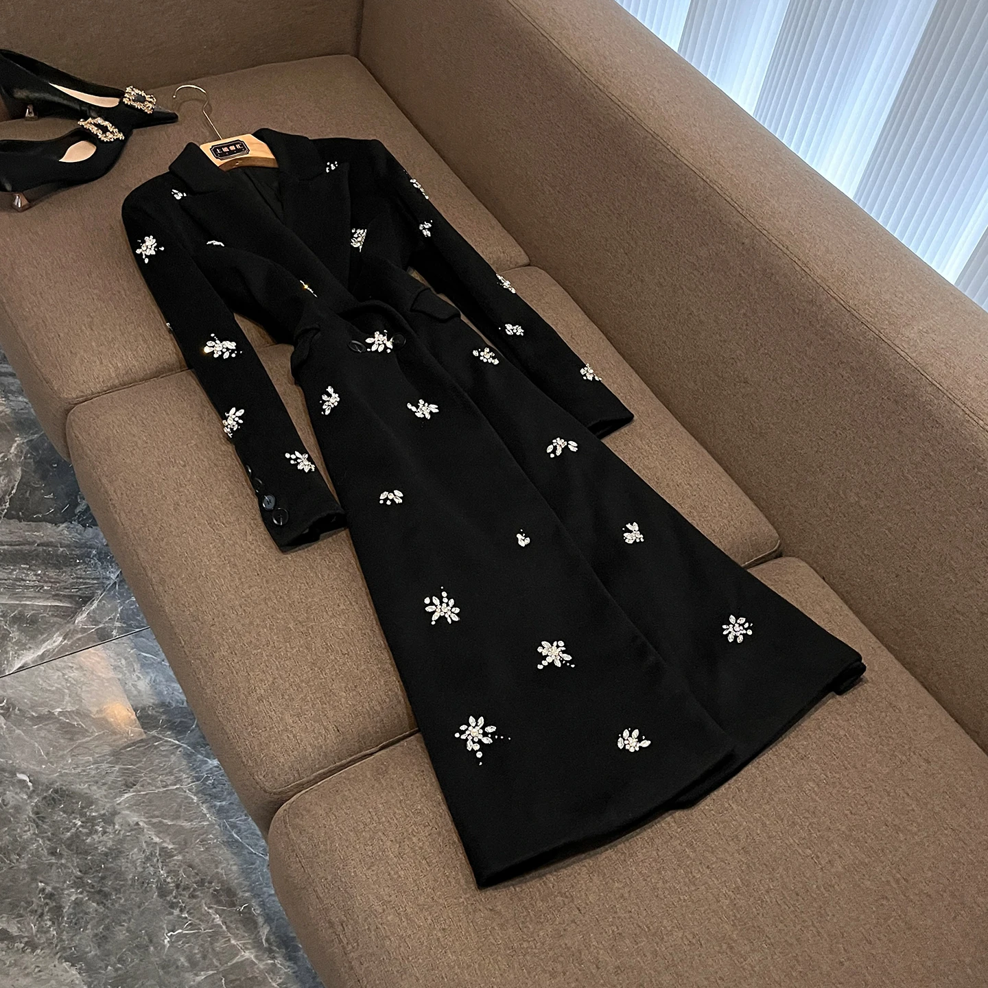 Корейский Sle Commuter, длинный женский дизайн с ромбовидными сращиваниями, осень-зима, Новое поступление, модная верхняя одежда X75
Корейский Sle Commuter, длинный женский дизайн с ромбовидными сращиваниями, осень-зима, Новое поступление, модная верхняя одежда X75