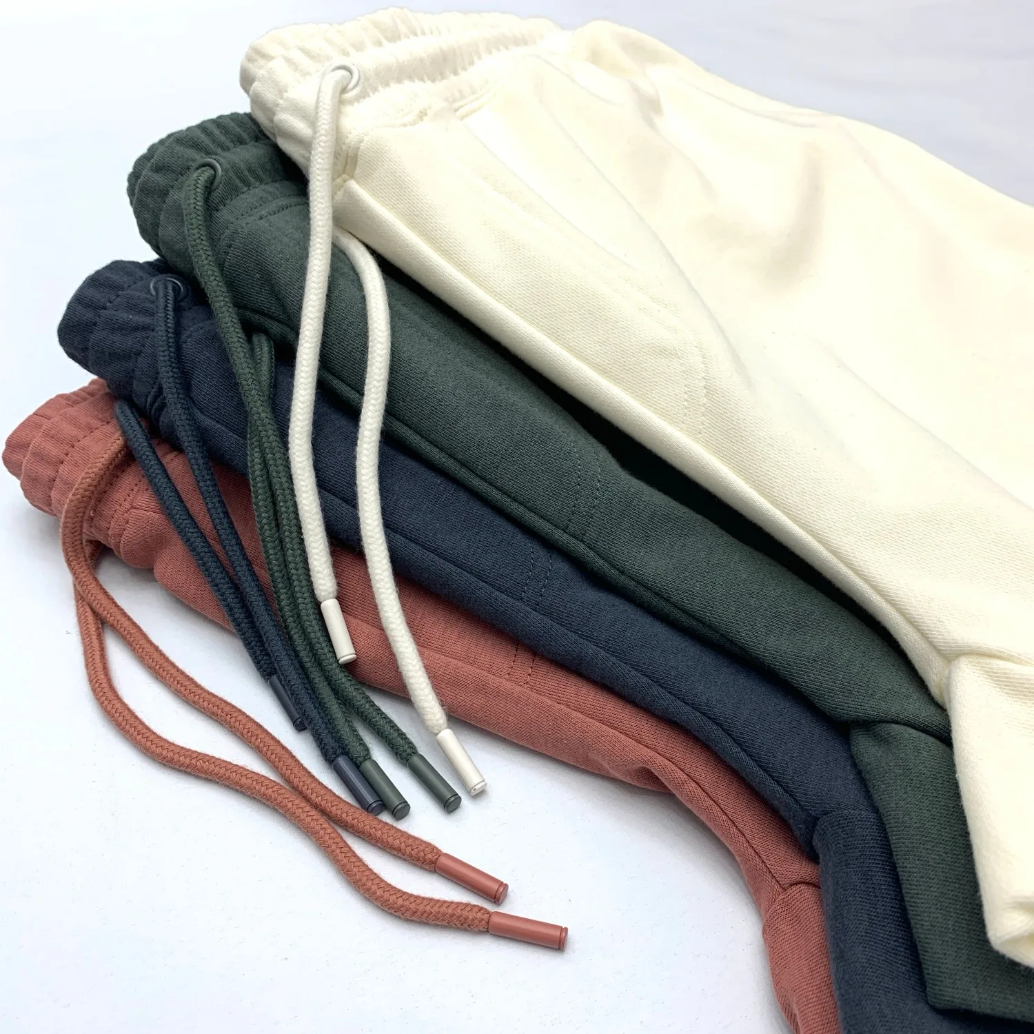 Knit wool shorts men's Japanese vintage to do old lazy slack coffee loose plus-size casual sports five quarter pants 
Knit wool shorts men's Japanese vintage to do old lazy slack coffee loose plus-size casual sports five quarter pants