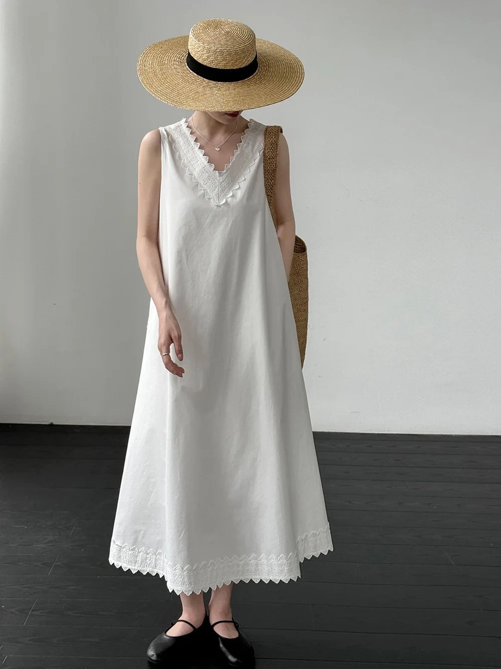 2026 Women Summer Tank Top Lace Crochet Design Long Dress Boho Women A-Line White Maxi Dress Vestidos Clothes
2026 Women Summer Tank Top Lace Crochet Design Long Dress Boho Women A-Line White Maxi Dress Vestidos Clothes