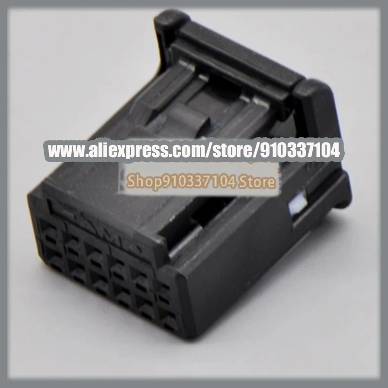 10pcs/lot 1376675-1 Connector housing 100% New and Original new
10pcs/lot 1376675-1 Connector housing 100% New and Original new