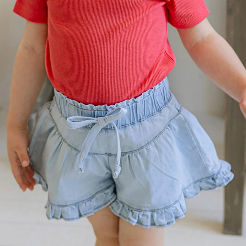 1-10 Years Kid Clothes Baby Girls Denim Shorts Children's Straight Jeans Shorts Summer Casual Short Pant 
1-10 Years Kid Clothes Baby Girls Denim Shorts Children's Straight Jeans Shorts Summer Casual Short Pant