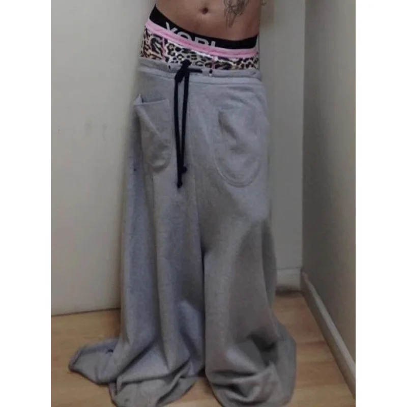 Модные повседневные брюки-палаццо свободного кроя для весны и осени, спортивные широкие брюки для работы и отдыха
Модные повседневные брюки-палаццо свободного кроя для весны и осени, спортивные широкие брюки для работы и отдыха