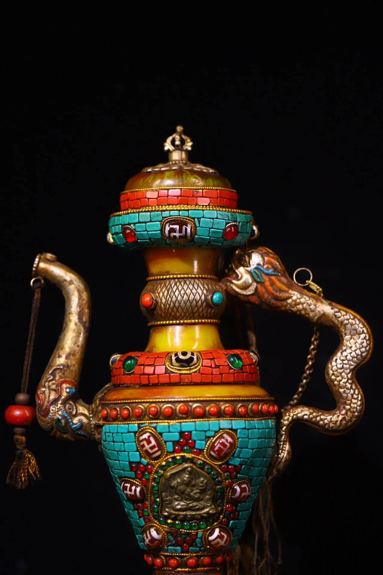 11"Tibetan Temple Collection Old Beeswax Painted Mosaic Gem gZi Beads Turquoise GARUDA Kettle Flagon Butter Pot Town house
11"Tibetan Temple Collection Old Beeswax Painted Mosaic Gem gZi Beads Turquoise GARUDA Kettle Flagon Butter Pot Town house