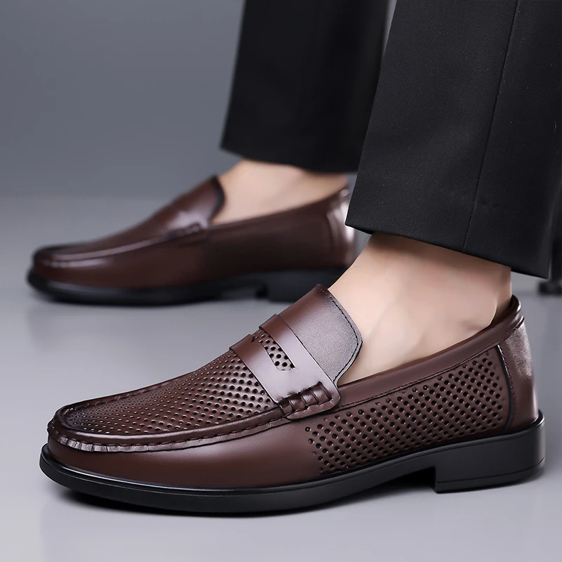 Summer New Men Top Layer Cowhide Hollow Breathable Bean Shoes Fashion Brand Comfortable Round Toe Business Casual Leather Shoes
Summer New Men Top Layer Cowhide Hollow Breathable Bean Shoes Fashion Brand Comfortable Round Toe Business Casual Leather Shoes