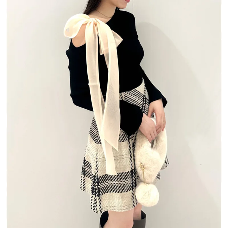 2025 early spring Japanese slanted shoulder bow thin strap horn sleeve knitted sweater
2025 early spring Japanese slanted shoulder bow thin strap horn sleeve knitted sweater
