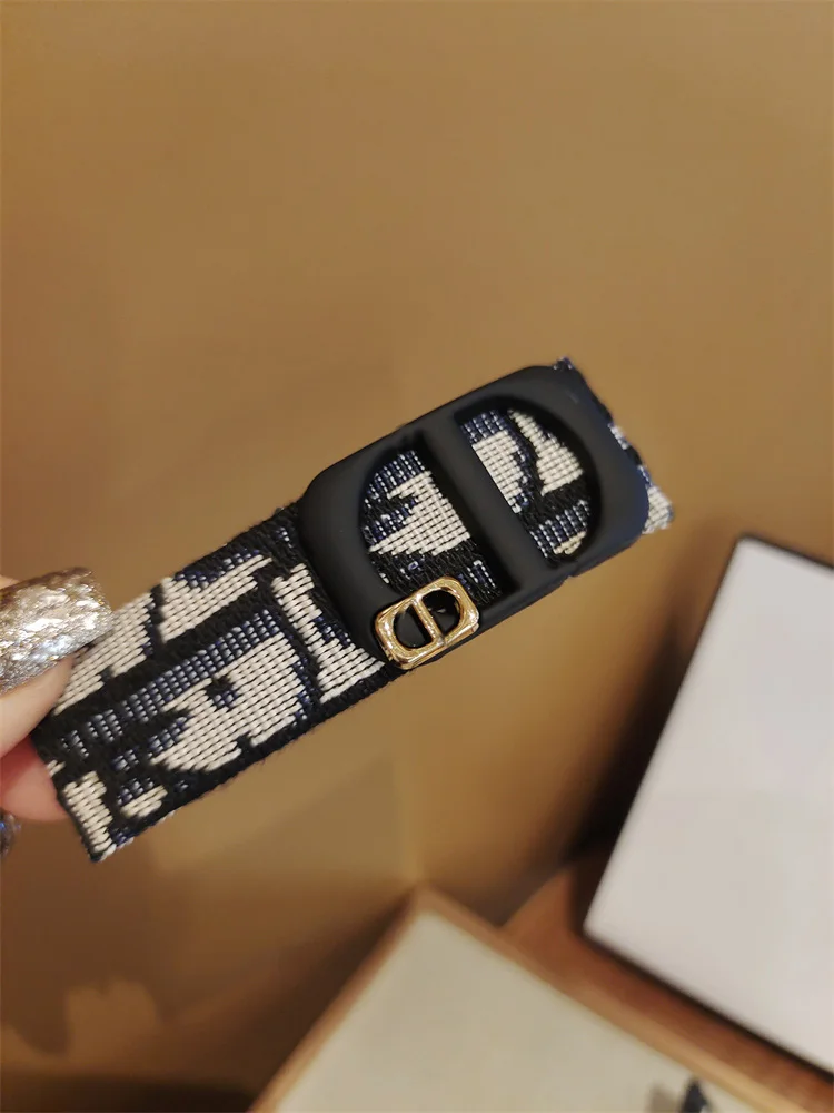 Faionable Korean Sle Cloth Hair Clips Side Bangs Fringe Hairpin Fre out New Trendy Hair Accories for Women
Faionable Korean Sle Cloth Hair Clips Side Bangs Fringe Hairpin Fre out New Trendy Hair Accories for Women