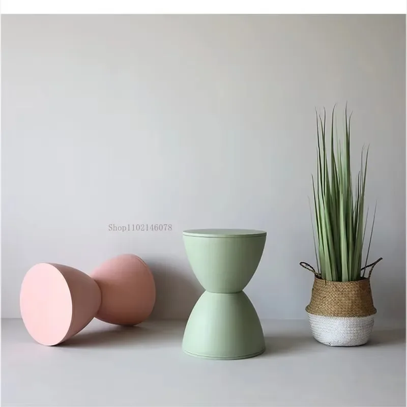 Plastic stool INS side table creative design hourglass bedside table fashionable changing shoes round home furniture muebles
Plastic stool INS side table creative design hourglass bedside table fashionable changing shoes round home furniture muebles