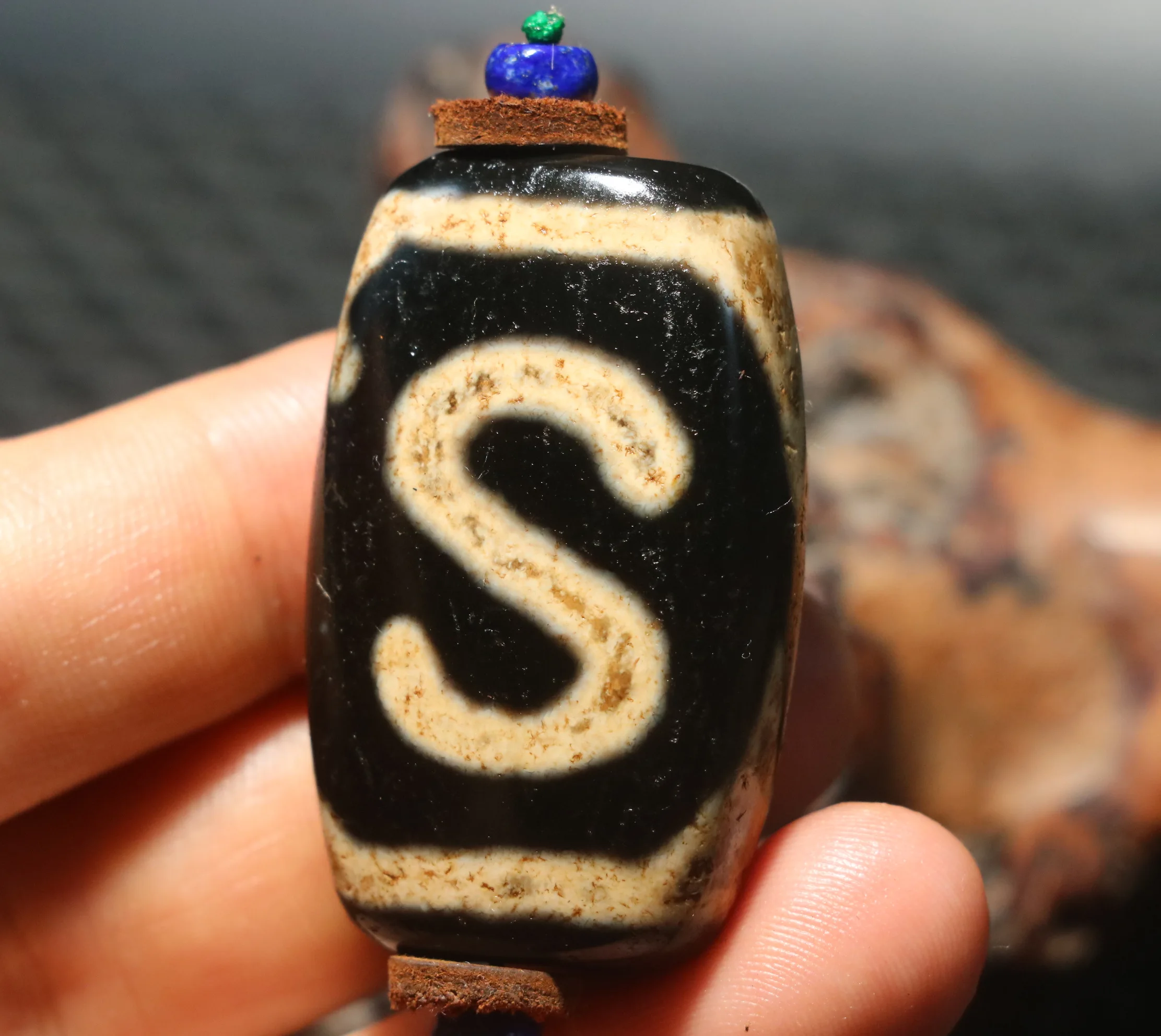 Unique Ultra Energy Magic Tibetan Old Agate Tiger Tooth S Money Hook Rich Symbol Totem Flat-shape dzi Bead Pendant Timestown
Unique Ultra Energy Magic Tibetan Old Agate Tiger Tooth S Money Hook Rich Symbol Totem Flat-shape dzi Bead Pendant Timestown
