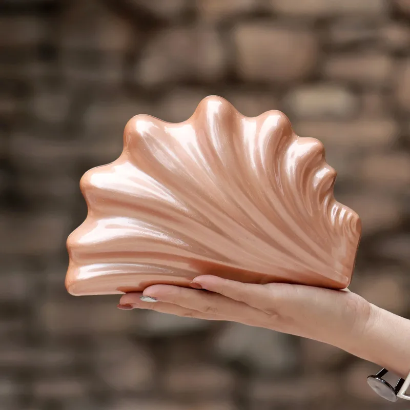 2025 Luxury Fashion Design Women Shell Shape Acrylic Evening Bag Versatile Wings Pattern Clutch Purse And Handbag Crossbody Bag
2025 Luxury Fashion Design Women Shell Shape Acrylic Evening Bag Versatile Wings Pattern Clutch Purse And Handbag Crossbody Bag