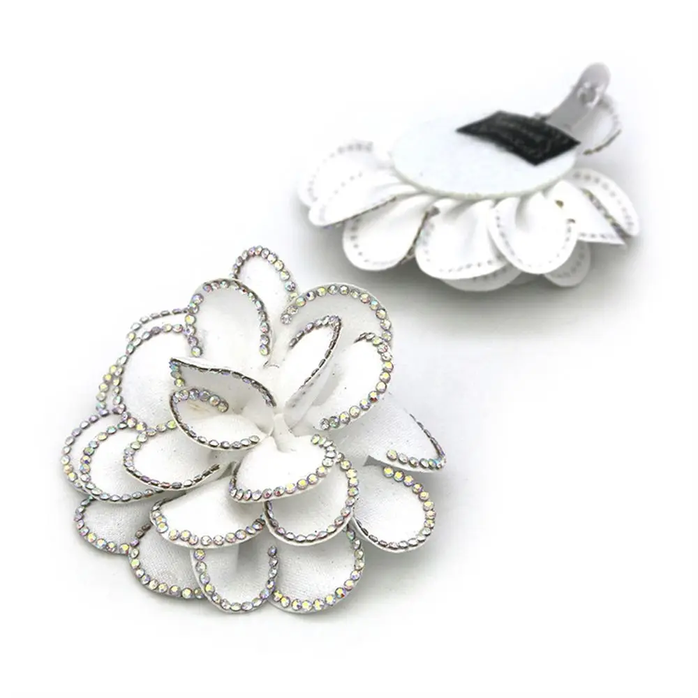 2PCS Versatile Rhinestones Shoe Clips Fabric Art Flower Bride Shoes Decoration Charms Jewelry Women
2PCS Versatile Rhinestones Shoe Clips Fabric Art Flower Bride Shoes Decoration Charms Jewelry Women