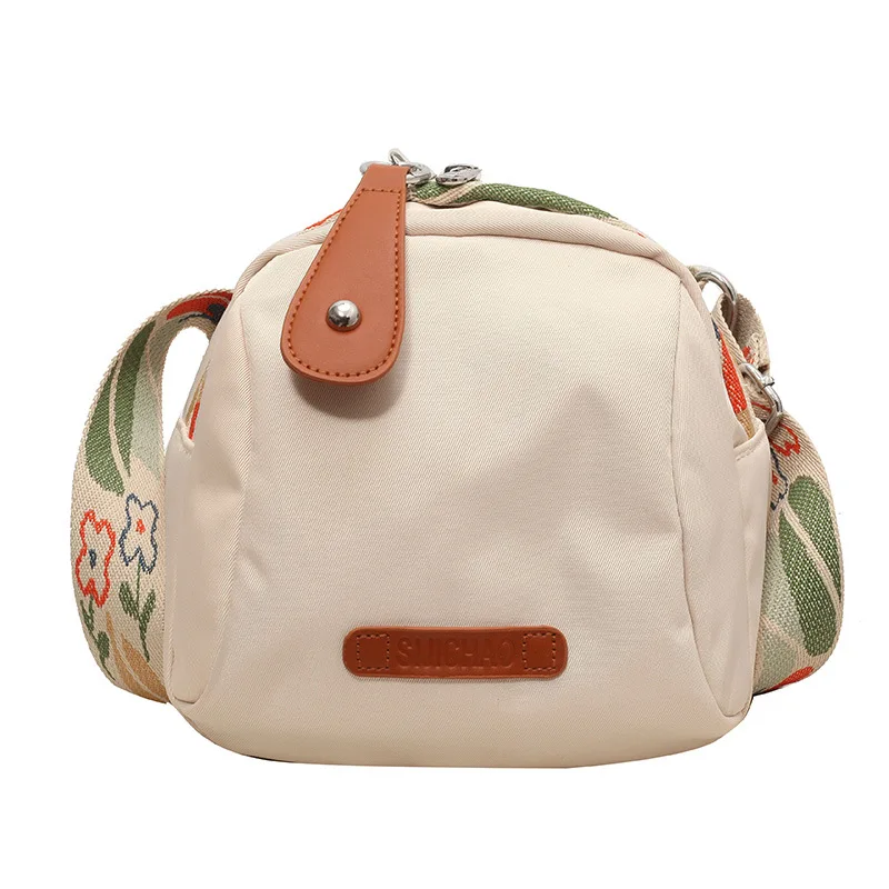 2024 New Popular Shoulder Small Bag Women's Messenger Autumn and Winter Canvas Bag Versatile Women's Oxford Cloth Shell Bag
2024 New Popular Shoulder Small Bag Women's Messenger Autumn and Winter Canvas Bag Versatile Women's Oxford Cloth Shell Bag