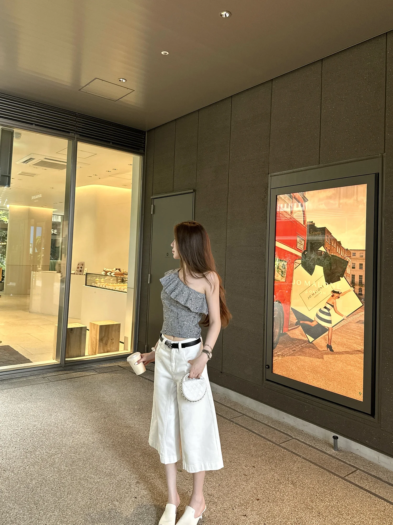 Женские летние джинсы Visual Cooling с высокой талией, широкими штанинами, свободного кроя, белые, укороченные, из хлопкового денима, с эффектом похудения
Женские летние джинсы Visual Cooling с высокой талией, широкими штанинами, свободного кроя, белые, укороченные, из хлопкового денима, с эффектом похудения