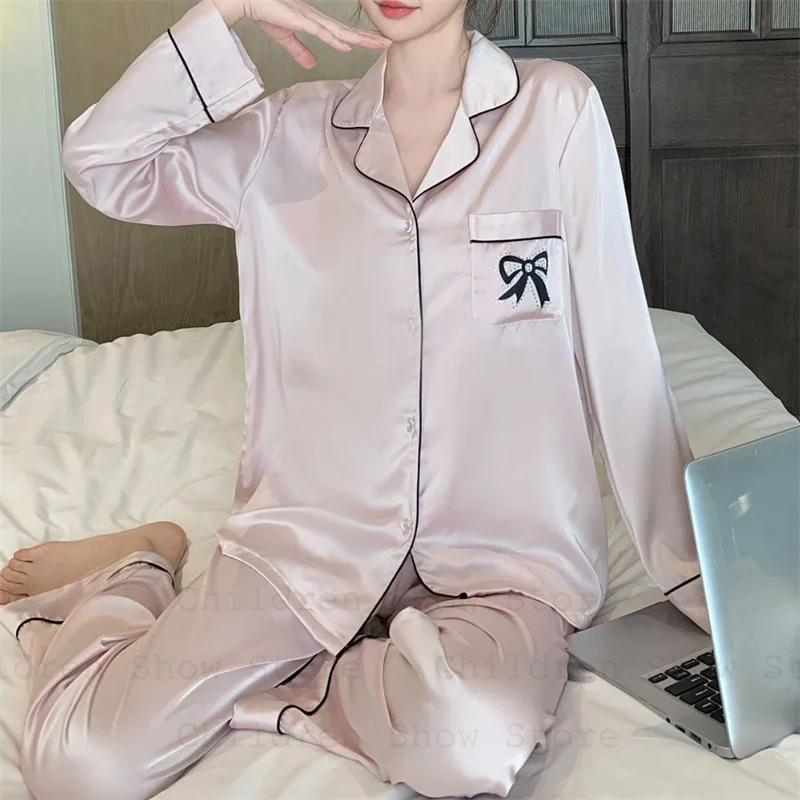 Summer Spring New Home Clothes Women 2 Pieces Pijama Sweet Bow Nightwear Long Sleeve Satin Pijama Mujer Loungewear Suit
Summer Spring New Home Clothes Women 2 Pieces Pijama Sweet Bow Nightwear Long Sleeve Satin Pijama Mujer Loungewear Suit
