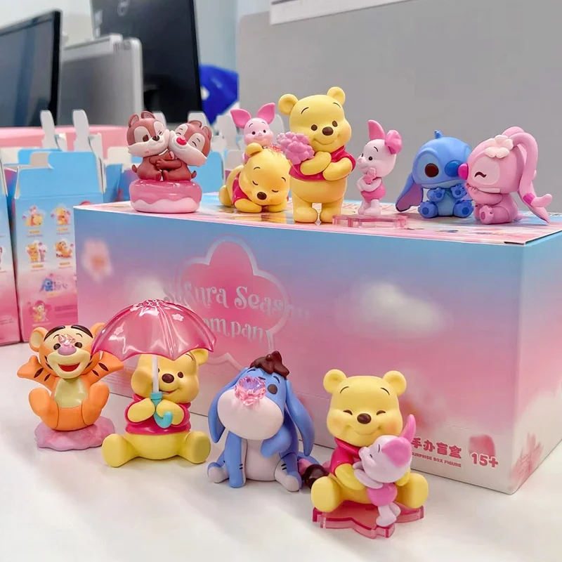Официальная слепая коробка Disney Spring Love Winnie The Pooh Kawaii, модель игрушки, фигурки, милый подарок для девочек, украшение сезона с цветком вишни 
Официальная слепая коробка Disney Spring Love Winnie The Pooh Kawaii, модель игрушки, фигурки, милый подарок для девочек, украшение сезона с цветком вишни