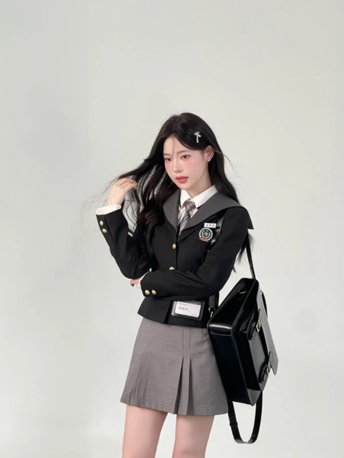 Black Korean Style Suit Coat Shirt Dress Set Slimming Navy Collar New Autumn Winter Pear University Hall Flower Bell
Black Korean Style Suit Coat Shirt Dress Set Slimming Navy Collar New Autumn Winter Pear University Hall Flower Bell