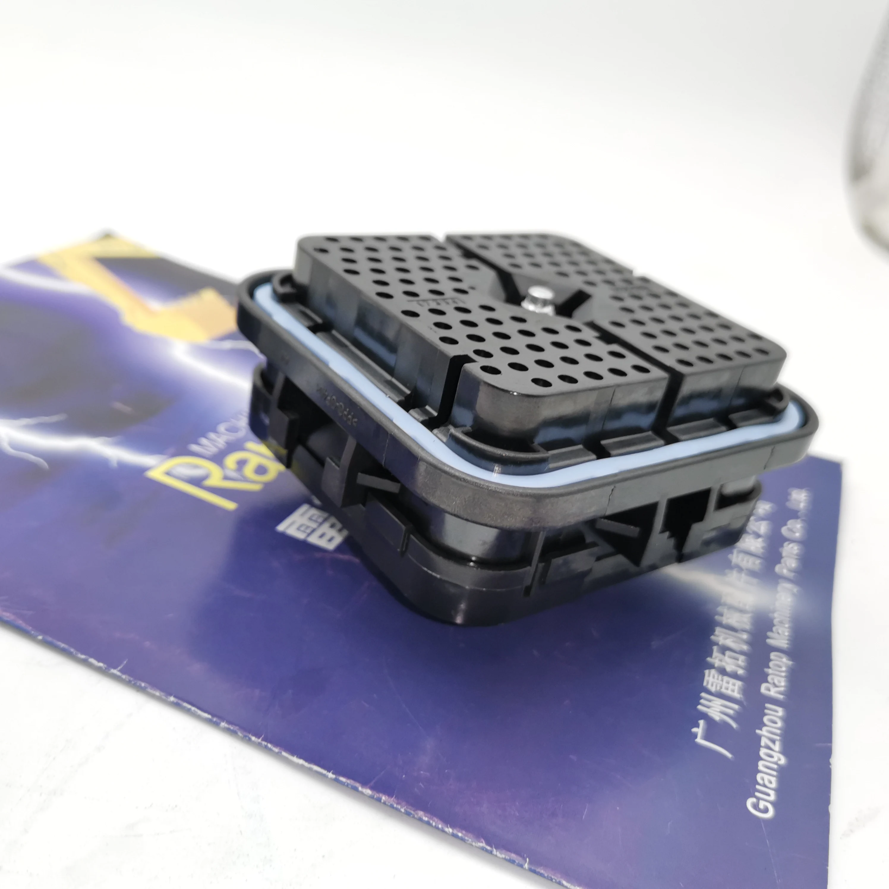 Good Quality Heavy Equipment Excavator C7 C9 Computer Board Plug Controller Plug 264-5732 2645732 Good Quality Replacement Part
Good Quality Heavy Equipment Excavator C7 C9 Computer Board Plug Controller Plug 264-5732 2645732 Good Quality Replacement Part