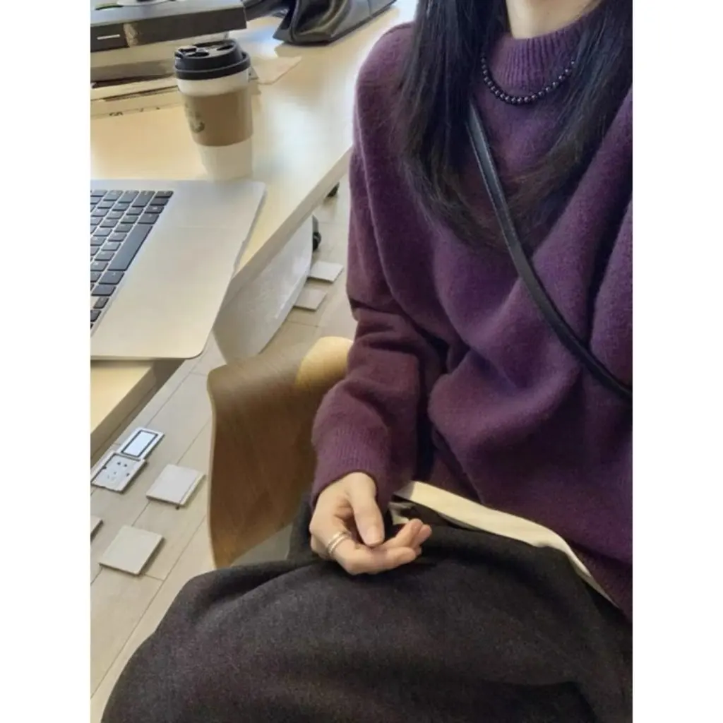 Women's Winter Thickened Purple round Neck Knitwear Loose Fit Pure Color Lazy Style Open Cardigan New Arrival
Women's Winter Thickened Purple round Neck Knitwear Loose Fit Pure Color Lazy Style Open Cardigan New Arrival