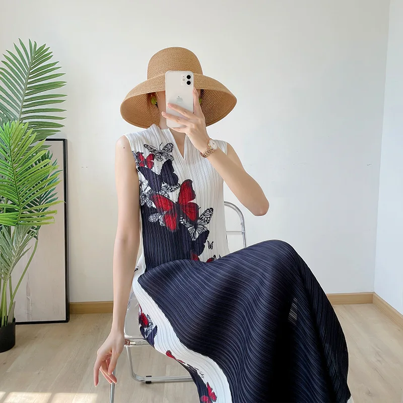 Pleated Skirt French High Sense Women's Dress Cold Style Korean Temperament Foreign Pleated Sleeveless Vest Dress
Pleated Skirt French High Sense Women's Dress Cold Style Korean Temperament Foreign Pleated Sleeveless Vest Dress