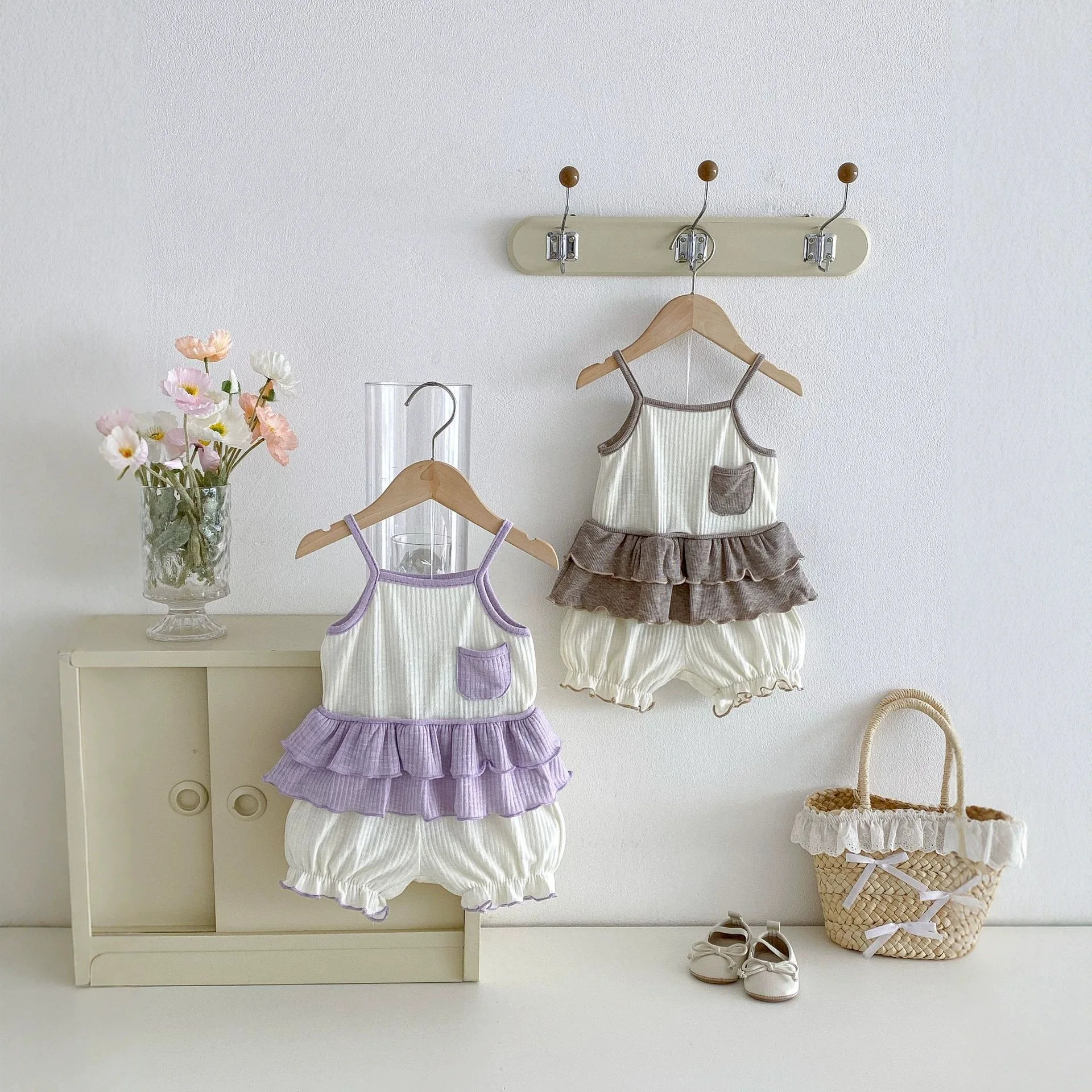 Baby Girl Summer Camisole Flower Bud Shorts Two-piece Set, Cute and Stylish Children's Sleeveless Split Set, Baby Vest
Baby Girl Summer Camisole Flower Bud Shorts Two-piece Set, Cute and Stylish Children's Sleeveless Split Set, Baby Vest