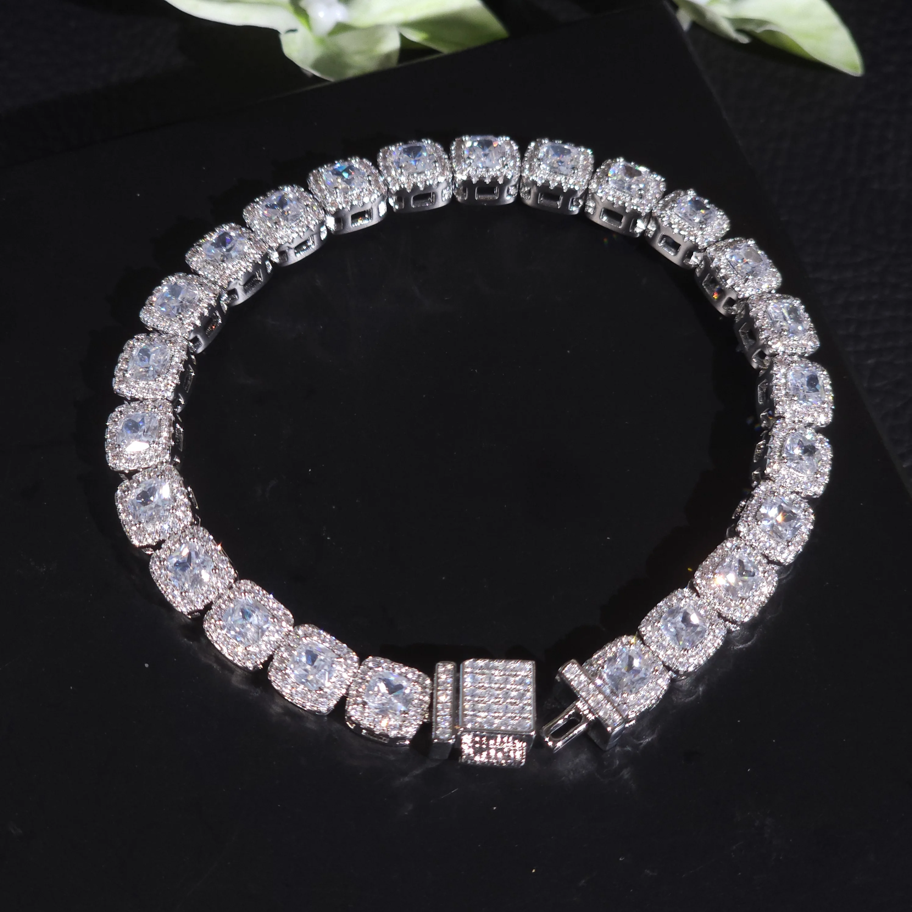 7mm Square CZ Stone tennis Chain Bracelet For Women Box Clasp Iced Out Chains Fashion Charm Hip Hop Jewelry commmorative Gifts
7mm Square CZ Stone tennis Chain Bracelet For Women Box Clasp Iced Out Chains Fashion Charm Hip Hop Jewelry commmorative Gifts