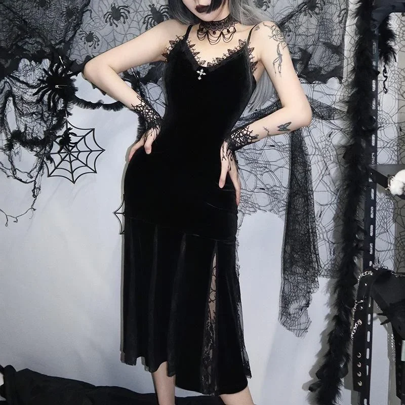 Sexy Trendy Gothic Dark Midi Dresses Velvet Paneled Cross Pendant Spaghetti Straps Mermaid Dress for Women
Sexy Trendy Gothic Dark Midi Dresses Velvet Paneled Cross Pendant Spaghetti Straps Mermaid Dress for Women