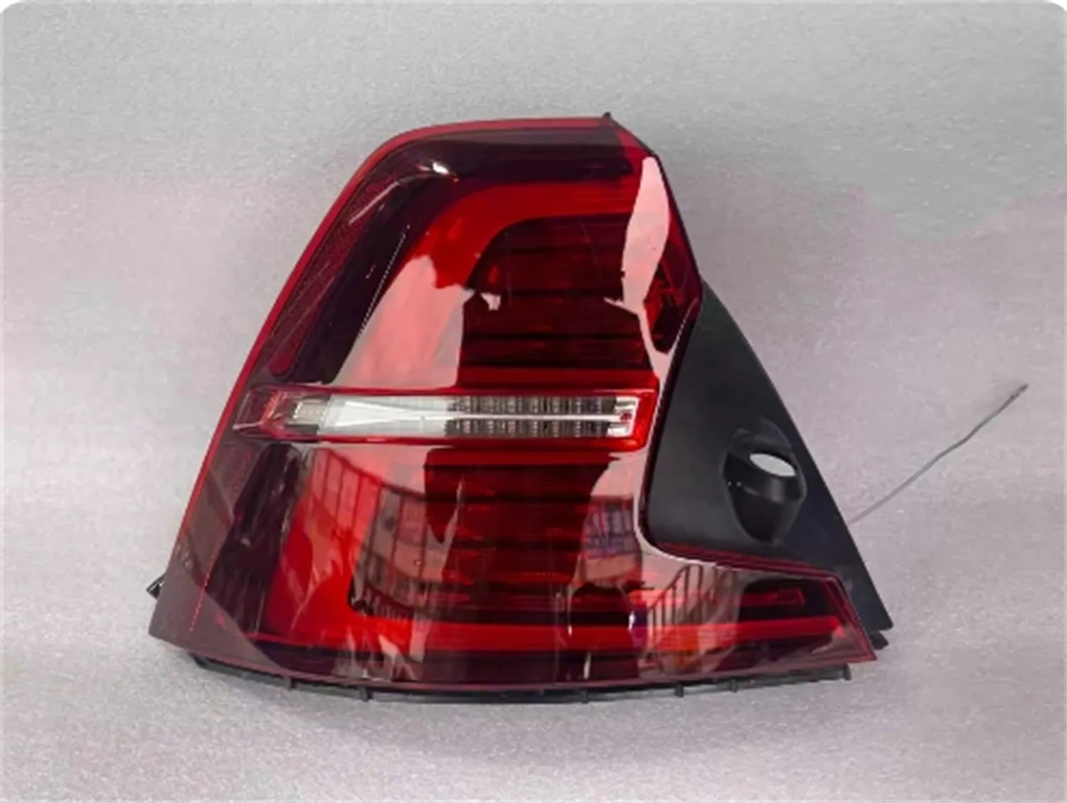 Tail Light Assembly Tail Lamp For Volvo S60 2021Rear Lamp Brake Reverse light Turn signal
Tail Light Assembly Tail Lamp For Volvo S60 2021Rear Lamp Brake Reverse light Turn signal