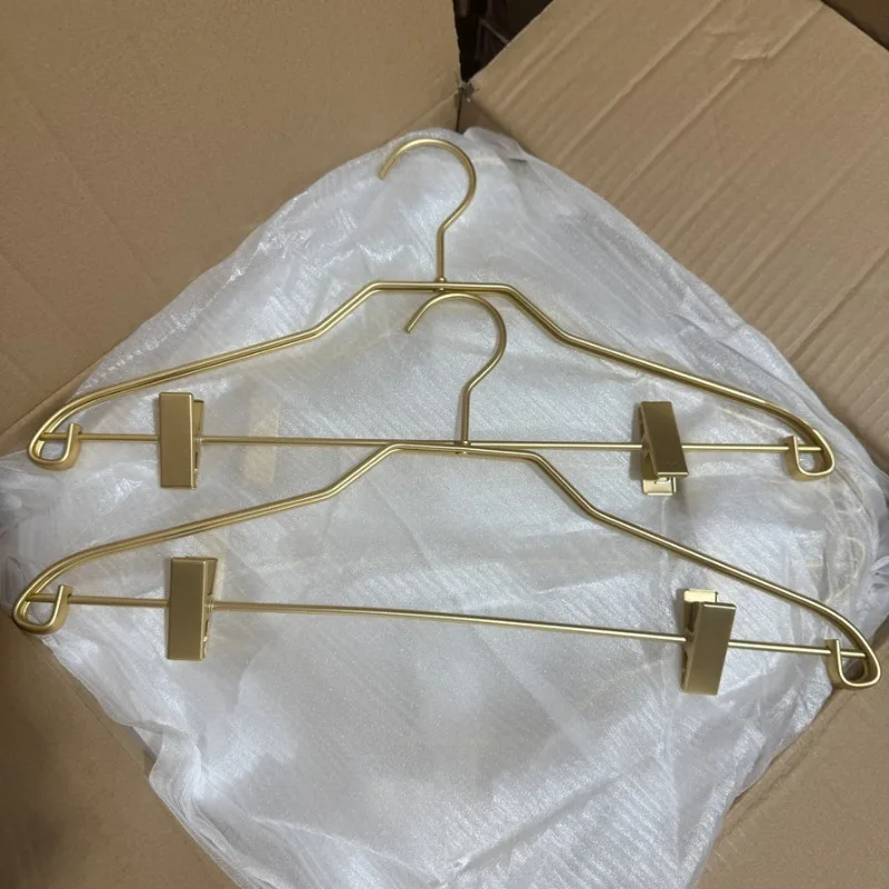 2PCS Minimalist Aluminum Clothes Hangers Non-Slip Thickened Metal Drying Racks Seamless Pants Rack with Clips for Home Use
2PCS Minimalist Aluminum Clothes Hangers Non-Slip Thickened Metal Drying Racks Seamless Pants Rack with Clips for Home Use