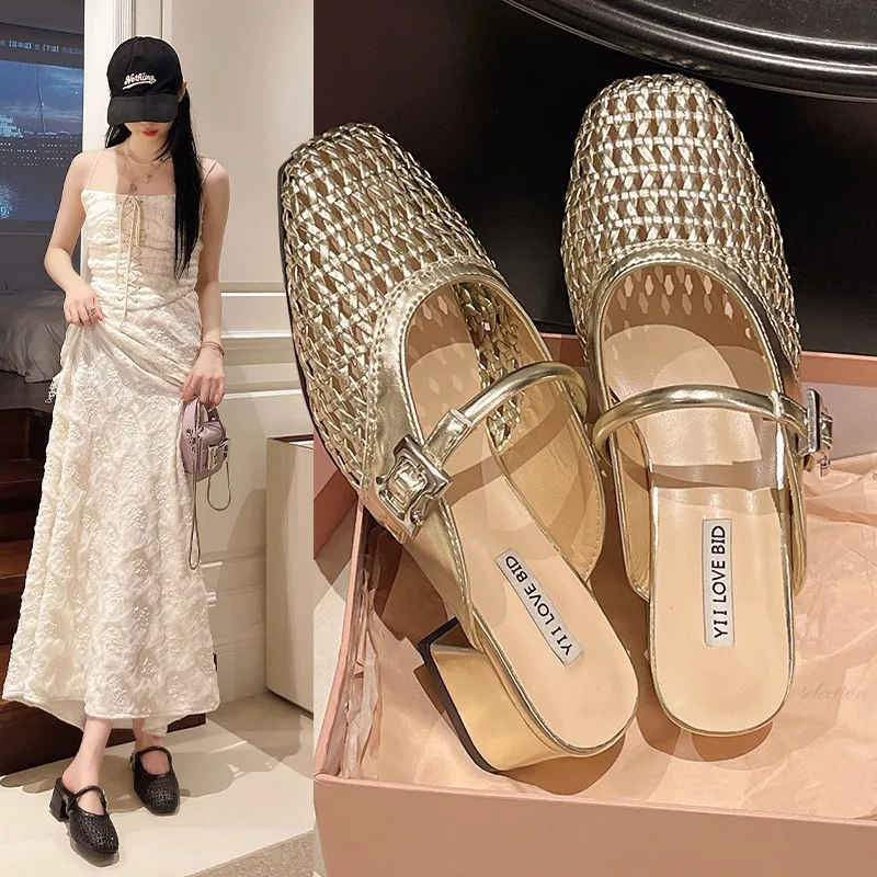 Стильные летние тапочки с закрытым носком, женская элегантная женская уличная обувь, плетеные модельные сандалии на толстом каблуке с квадратным носком 
Стильные летние тапочки с закрытым носком, женская элегантная женская уличная обувь, плетеные модельные сандалии на толстом каблуке с квадратным носком