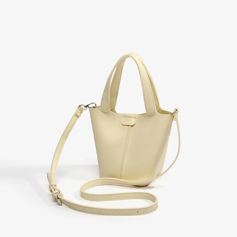 Ladies' bag, bucket bag, crossbody bag, hand-held women's bun, mother's bag, soft pu leather, light white strap
Ladies' bag, bucket bag, crossbody bag, hand-held women's bun, mother's bag, soft pu leather, light white strap