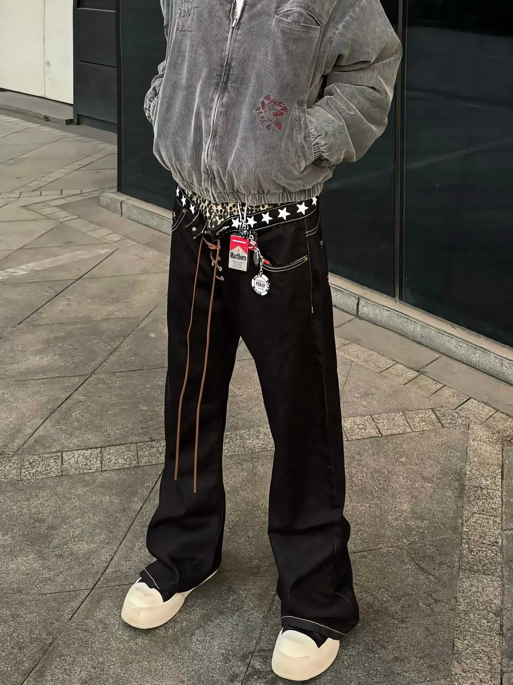 American Vibe Retro Cool Double Waist Leopard Print Fake Two-Piece Straight Leg Bell Bot Jeans for Men Casual Comfortable Fit
American Vibe Retro Cool Double Waist Leopard Print Fake Two-Piece Straight Leg Bell Bot Jeans for Men Casual Comfortable Fit