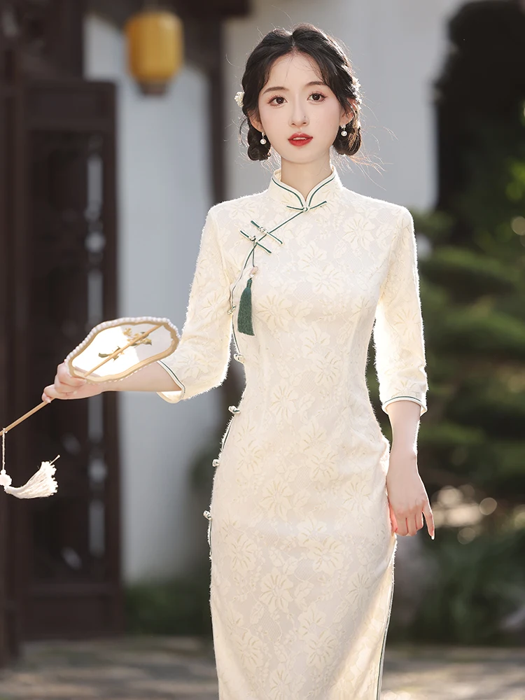 New Chinese Sle Dr Autumn Winter Wedding Fem Model Beige Retro Sle Long Sve Low Slit Daily Wear
New Chinese Sle Dr Autumn Winter Wedding Fem Model Beige Retro Sle Long Sve Low Slit Daily Wear